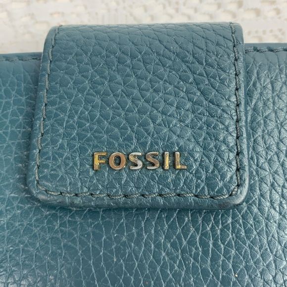 Fossil Leather Wallet Dark teal green gold zip around Pockets Cards cash coins - Picture 3 of 12